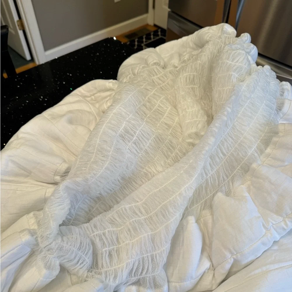 Nestwell King Size Soft White Mattress Pad - like new condition